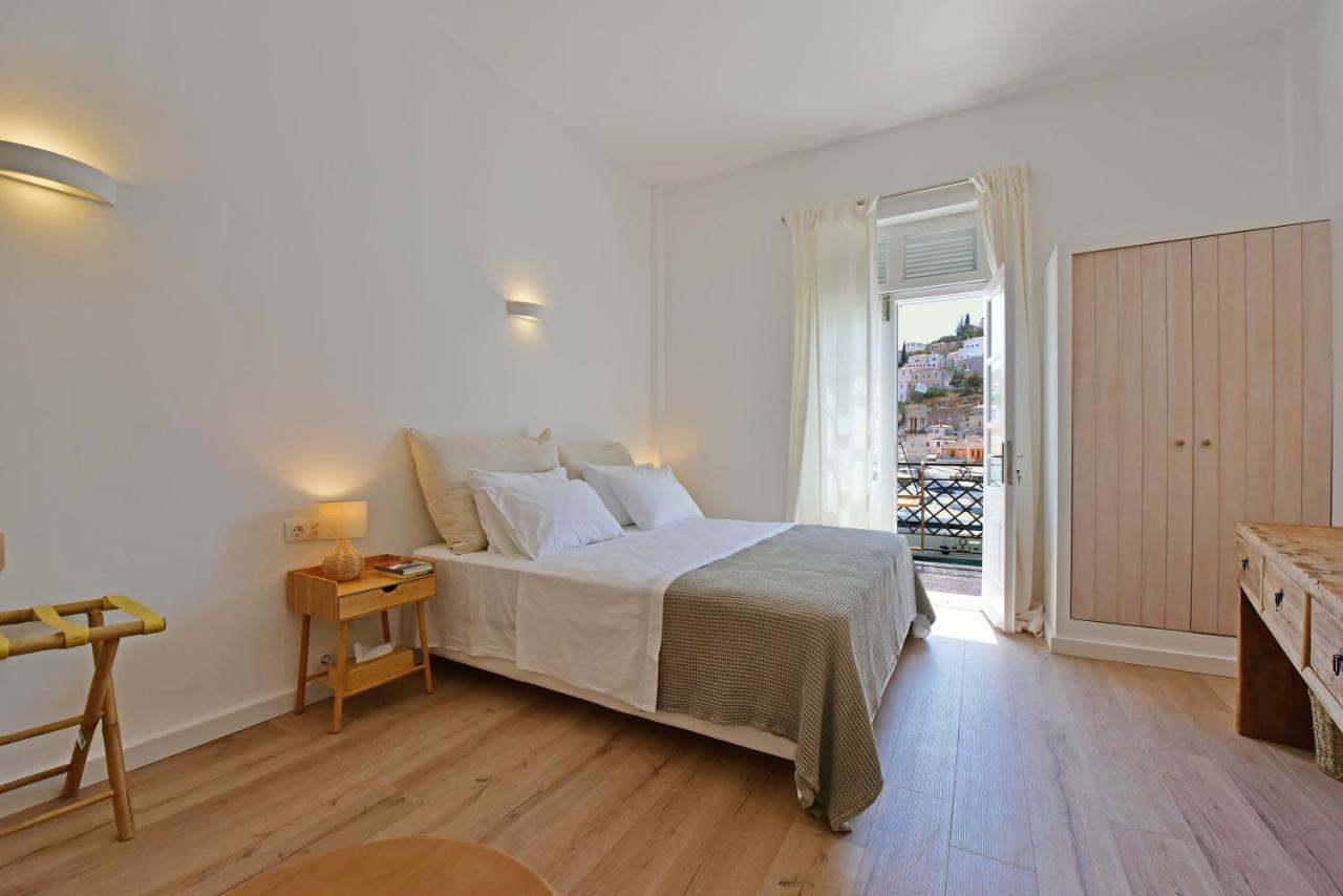 Estia Hydra Hotel Bagian luar foto